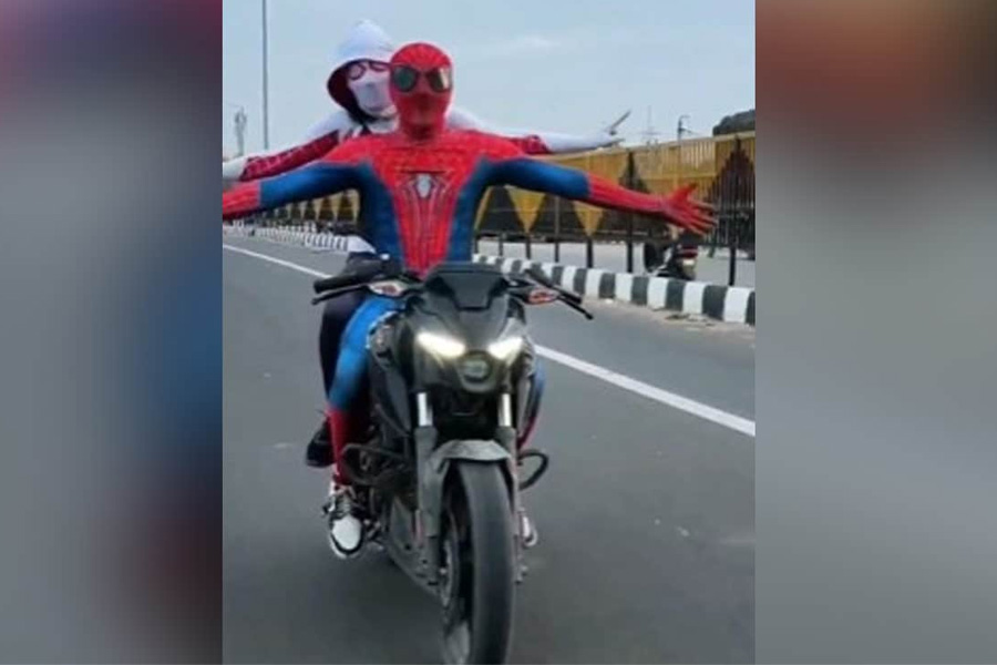 Spiderman and Spiderwoman arrested after Went For A Bike Ride in Delhi