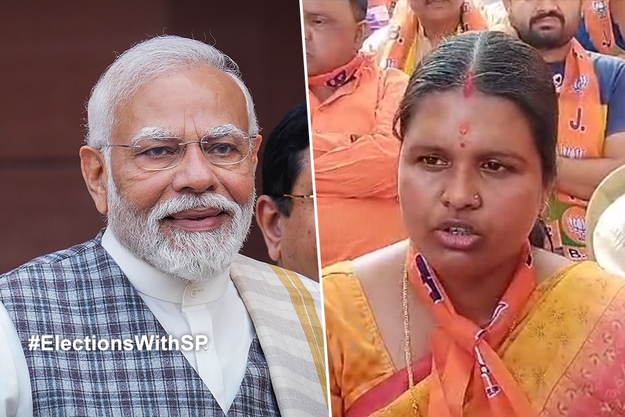 Narendra Modi calls woman worker of BJP
