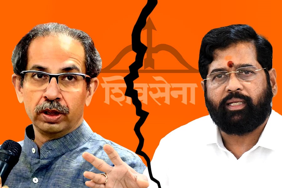 কেন উদ্ধবের বিরুদ্ধে বিদ্রোহ? শিব সেনায় ‘অন্তর্ঘাতে’র দুবছর পর কারণ জানালেন শিণ্ডে