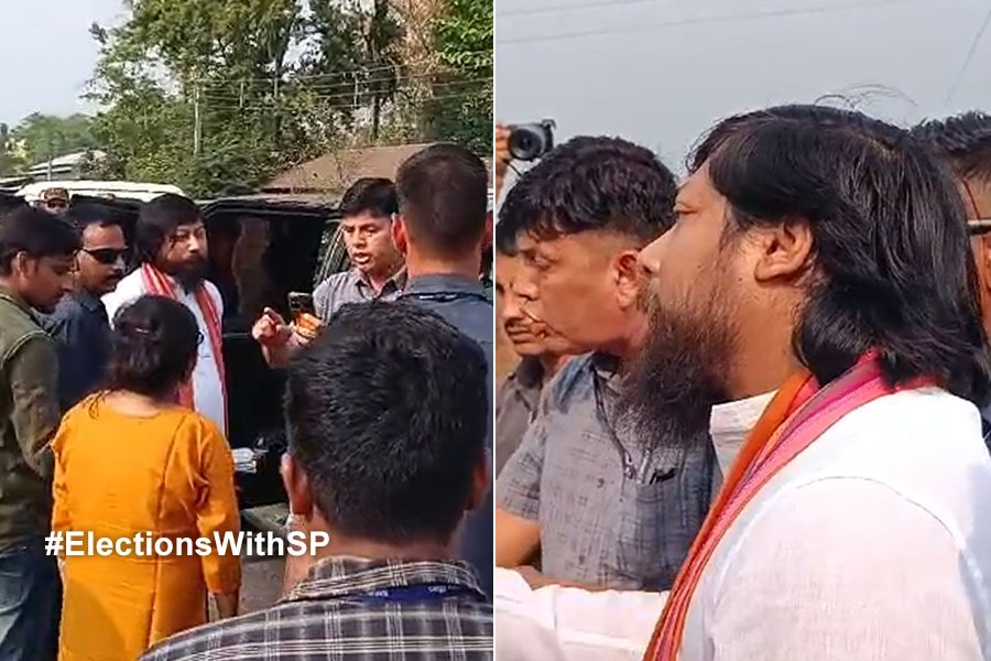 বিজেপি প্রার্থী নিশীথ প্রামাণিকের গাড়িতে তল্লাশি পুলিশের