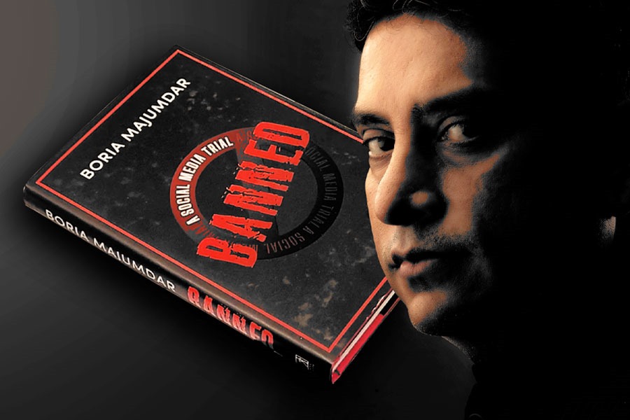 ‘নির্বাসিত’র আত্মকথা, নিজের লেখা বই প্রকাশ সাংবাদিক বোরিয়া মজুমদারের