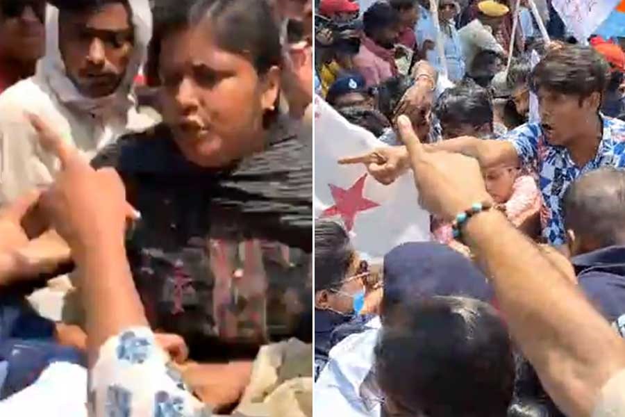 ‘যোগ্য’দের চাকরি ফেরানোর দাবি, SSC ভবন ঘেরাও কর্মসূচিতে বাম-পুলিশ খণ্ডযুদ্ধ
