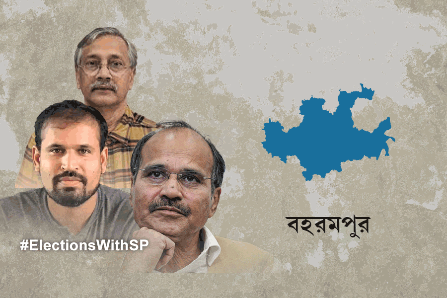বহরমপুরে গড় রক্ষার লড়াইয়ে ‘একা কুম্ভ’ অধীর, ‘বাজিগর’ হতে পারবেন তৃণমূলের পাঠান?