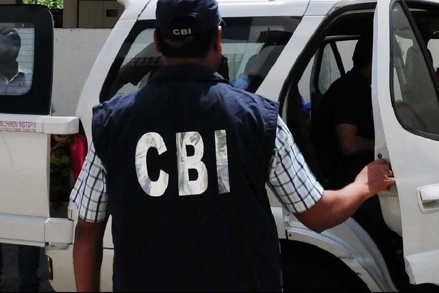 CBI Officer, 12 Others Arrested for Taking Bribes in Madhya Pradesh