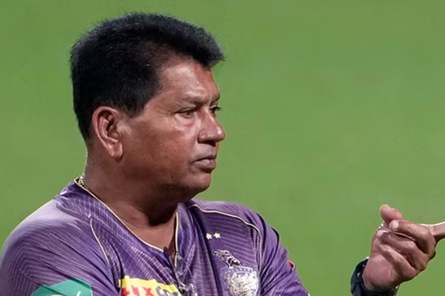 Chandrakant Pandit expresses his interest to be India team coach but age bar restricts him