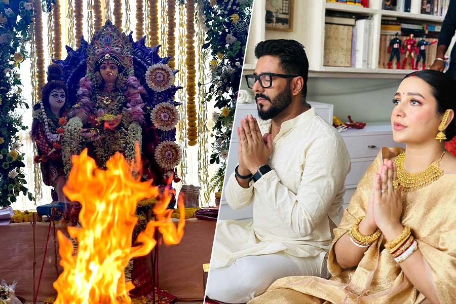অন্নপূর্ণার আরাধনায় রাজ-শুভশ্রী, স্নিগ্ধতায় ভরা তারকা দম্পতির ছবি