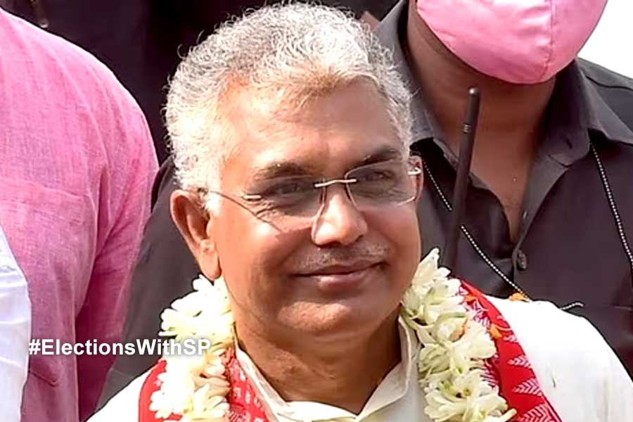 Lok Sabha Election 2024: Dilip Ghosh sings at interaction with women in Bardhaman