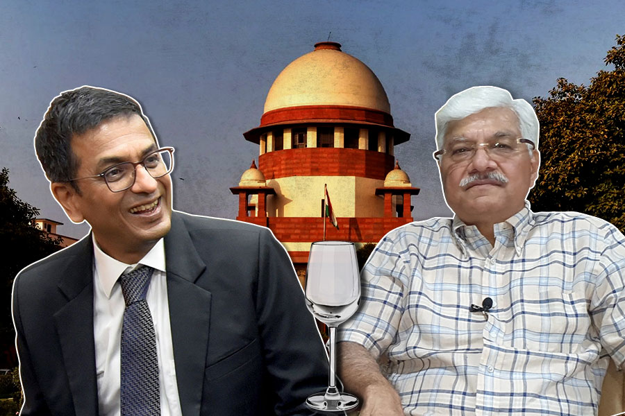Chief Justice and Lawyer Joked About 'Love For Whiskey'