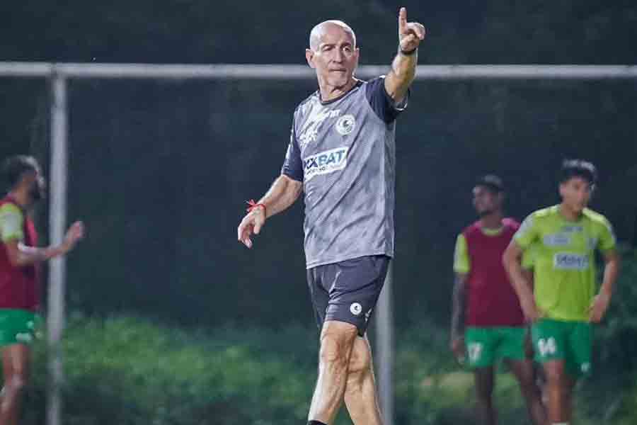 Mohun Bagan coach Antonio Habas worried about the intense heat while Sergio Lobera is concerned about the support in Salt Lake stadium