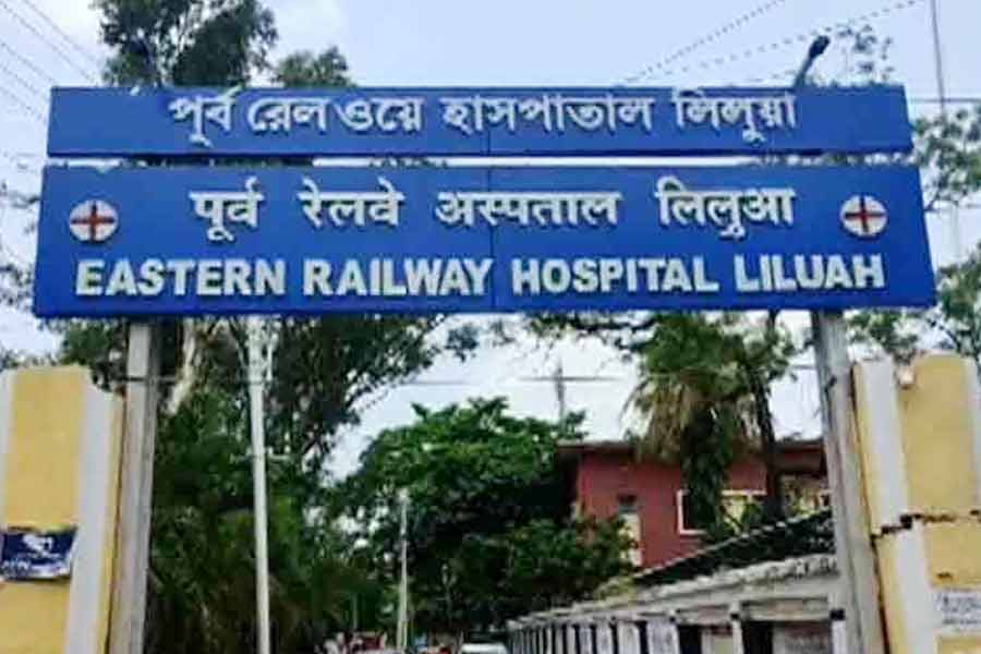 No AC at Liluah Rail Hospital, staffs seek relief in ICU