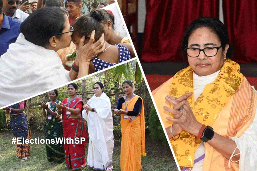 CM Mamata Banerjee gave message of peace from Chalsa Church