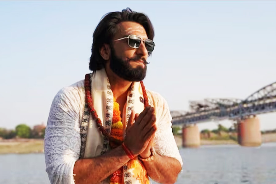 After Aamir Khan, Ranveer Singh's AI video endorsing political party goes viral