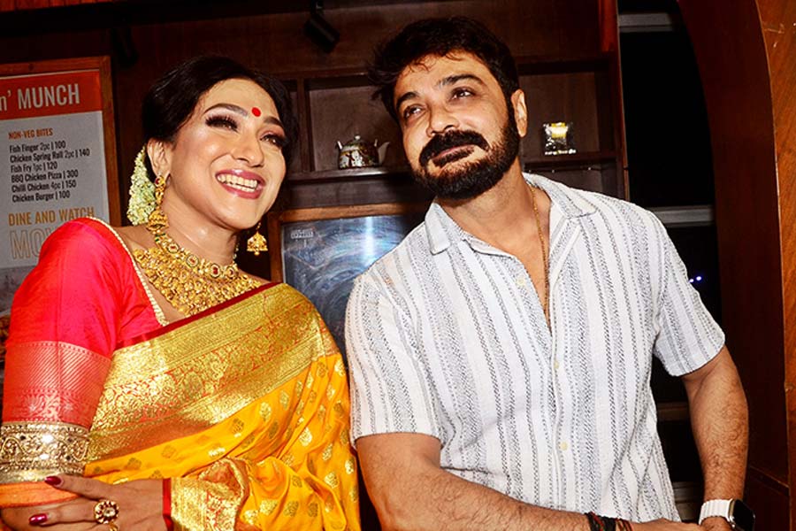 Prosenjit Chatterjee, Rituparna Sengupta shares Ajogya release date