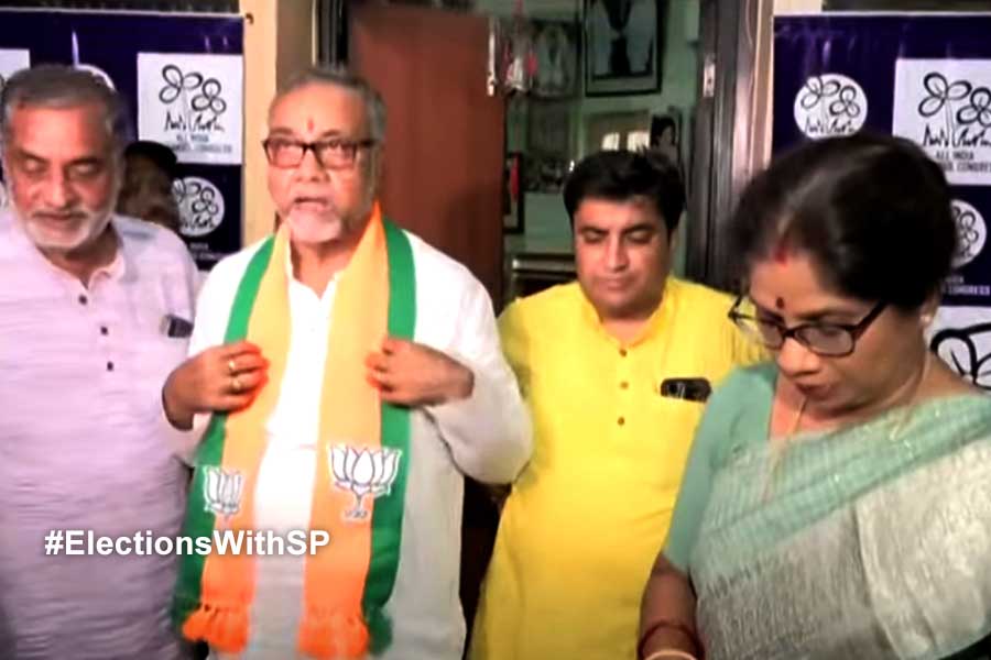 Lok Sabha Election 2024: Tapas Roy comes to Shashi Panja's house during election campaign