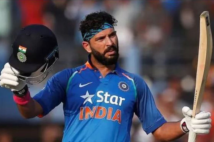 Yuvraj Singh voices for Dinesh Karthik in T-20 World Cup
