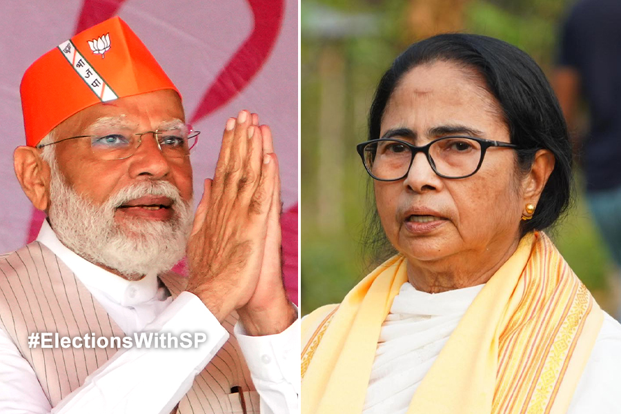 কোচবিহারের প্রচার সভায় মমতা’দিদি’কে ধন্যবাদ জানালেন মোদি, কেন?
