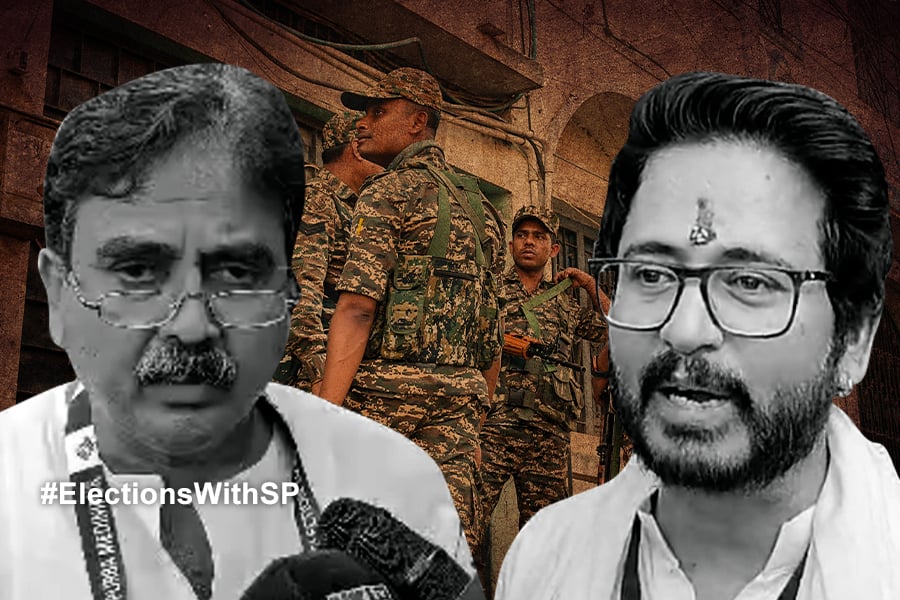 Lok Sabha Election 2024: BJP candidate Abhijit Ganguly and Hiran Chatterjee slams central force