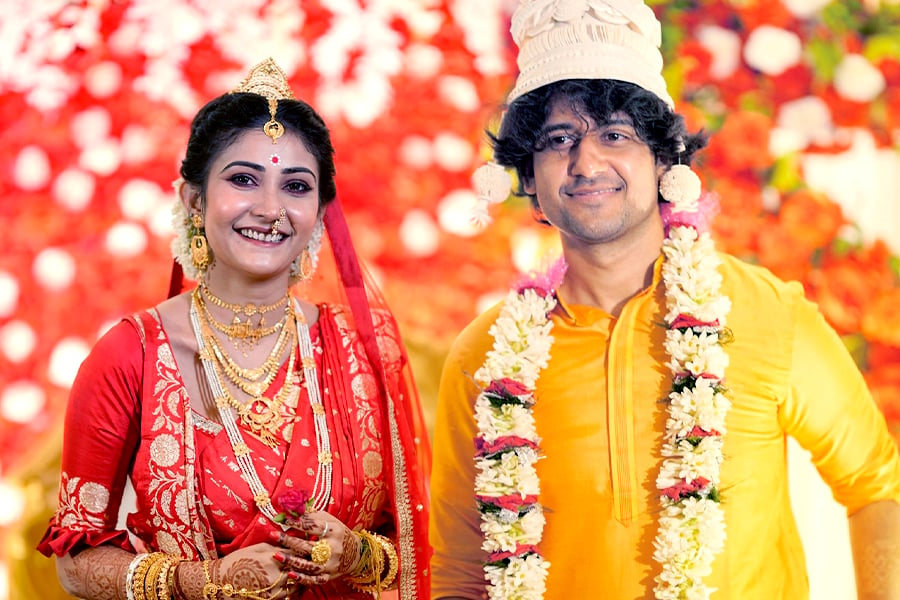 Adrit Kaushambi Marriage: Adrit Roy ties knot with Kaushambi Chakraborty