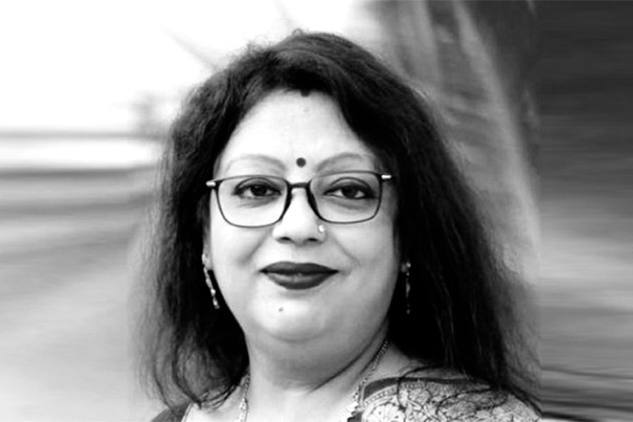 প্রয়াত শিল্পোদ্যোগী ও সাহিত্যিক মৌ রায়চৌধুরী, শোকপ্রকাশ মুখ্যমন্ত্রী মমতার
