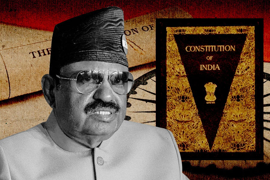 C V Ananda Bose: Constitutional directions on right of police against Governor