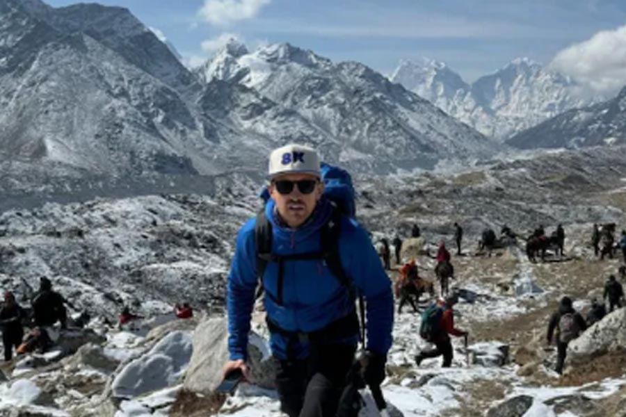 British climber and Nepali guide feared dead in Mount Everest