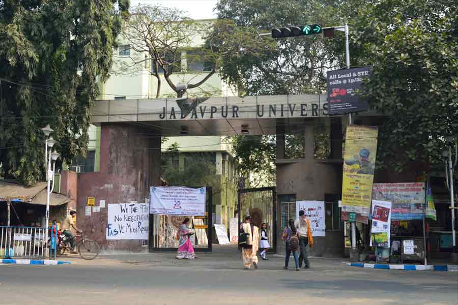 Jadavpur University authority takes new decision for hostellers