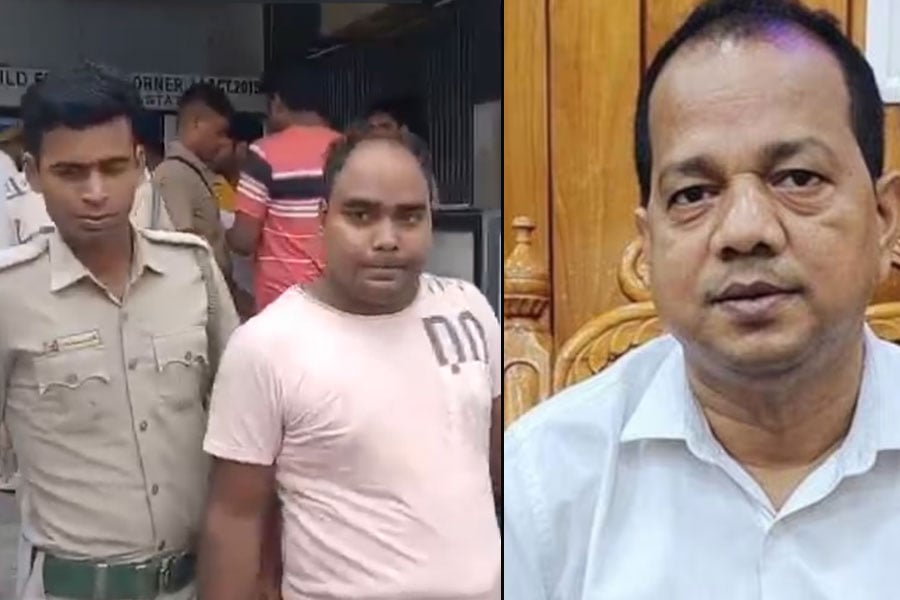 Man arrested from Jharkhand allegedly threatend TMC MLA Jakir Hossain