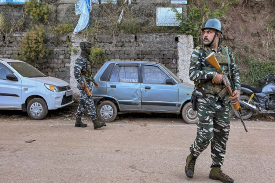 Top Lashkar Commander with 3 terrorist killed by encounter in Jammu and Kashmir