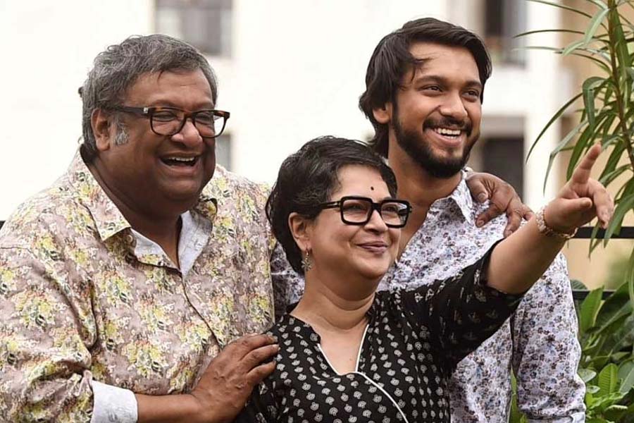 পরিচালক নাকি গবেষক, কী হবেন? ভাবনায় ডুবে কৌশিক-চূর্ণীর পুত্র উজান