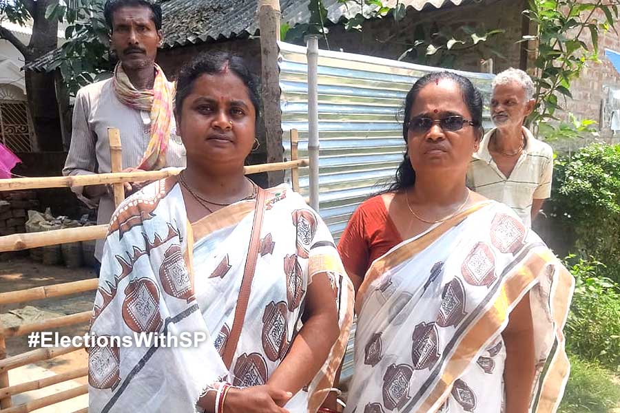 2024 Lok Sabha Election: 'Lakshmir Bhandar' in saree! Entry barred for woman at polling booth in Kalna