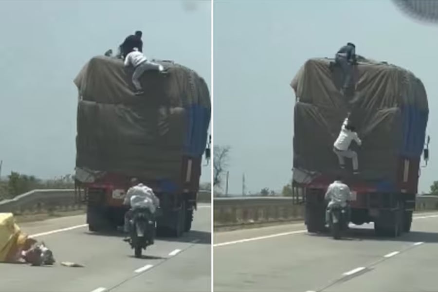 3 men on bike steal from moving truck filmy style in Madhya Pradesh