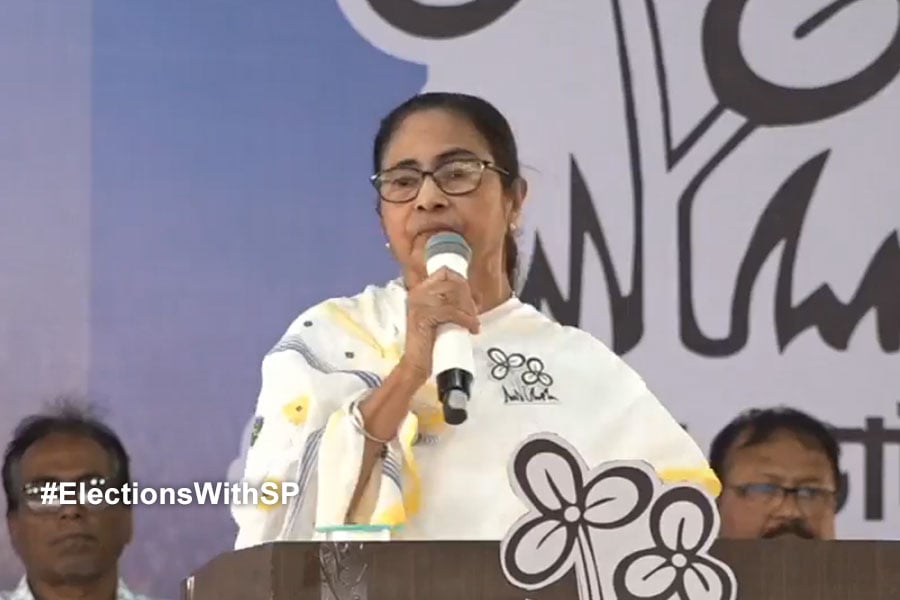 Lok Sabha Election 2024: Mamata Banerjee remembers her childhood days at maternal uncle's place at Birbhum during election campaign