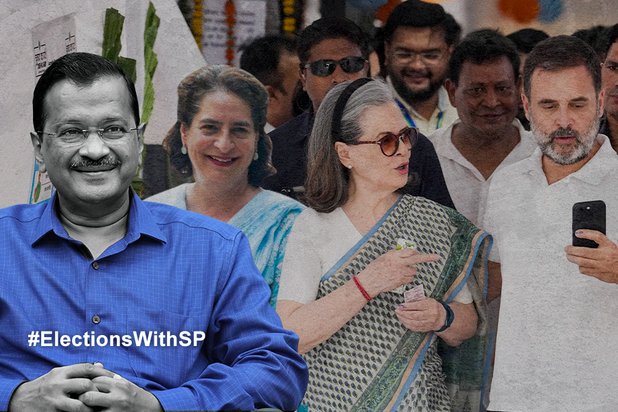 Lok Sabha Election 2024: Congress's Gandhi family votes for AAP