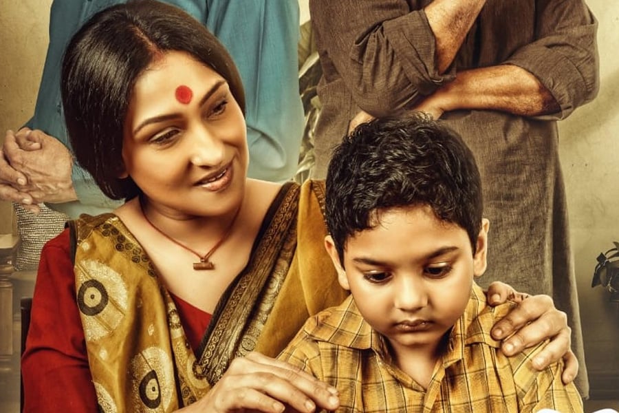 Rituparna Sengupta's new movie Dabaru Review