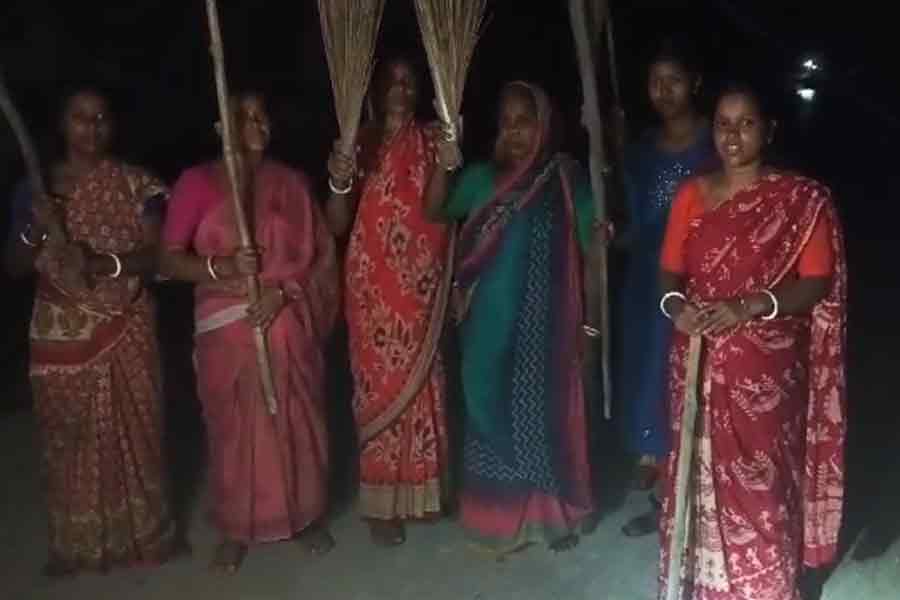 Women of Sandeshkhali protecting area at night