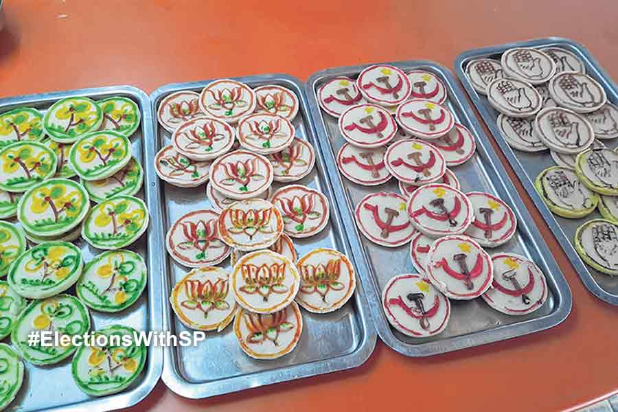 Sandesh with symbols of political parties getting sold during Lok Sabha 2024