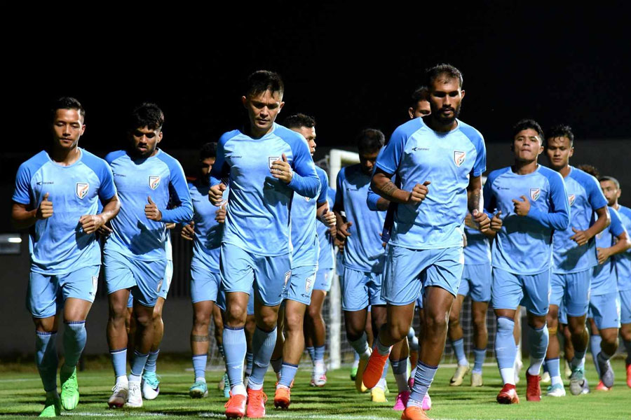 Sunil Chhetri and Indian Football Team are practicing for Kuwait clash at Salt Lake Stadium