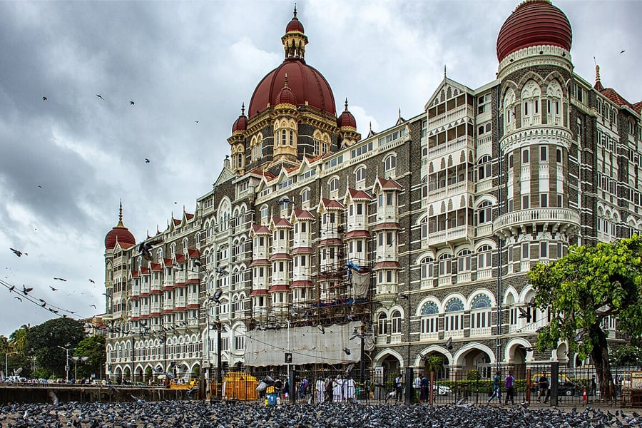 Mumbai Police Receives Call Threatening To Blow Up Airport and Taj Hotel