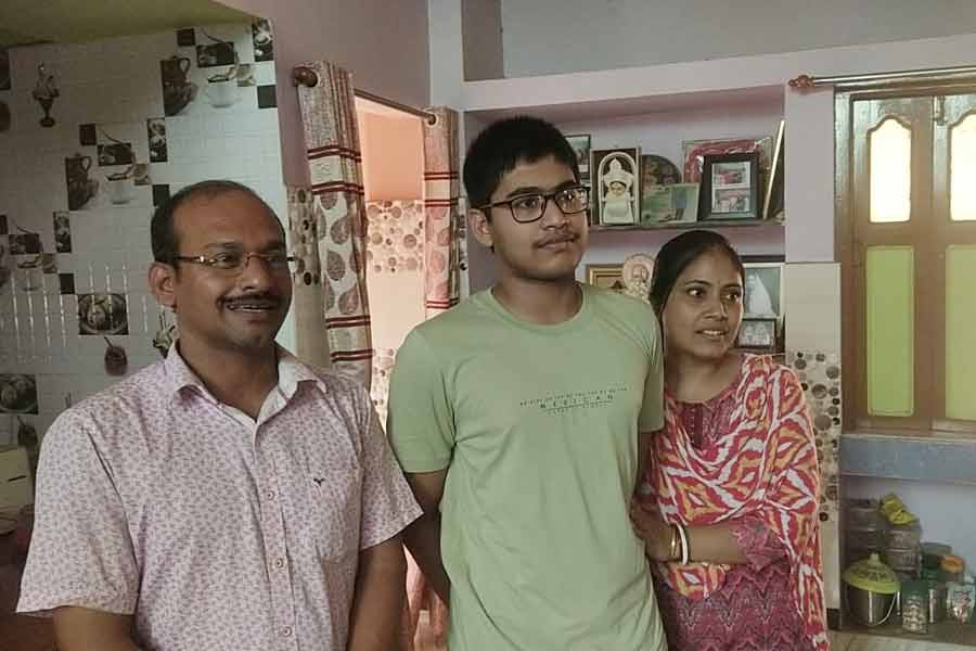 Tje story of Hooghly prodigy who secured fourth spot in Madhyamik exams