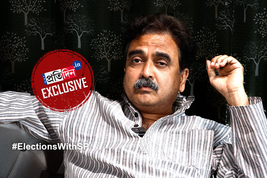 চাকরি বাতিলের ‘দায়’ থেকে প্রেম-বিয়ে! মমতাকে ‘কুকথা’ বিতর্ক, অকপট অভিজিৎ গঙ্গোপাধ্যায়