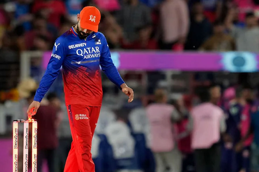 RCB cricketer Virat Kohli took out his mandatory bail-drop ritual after loosing to RR in IPL