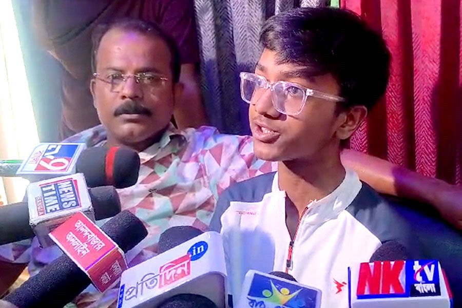 গৃহশিক্ষকই ভরসা মাধ্যমিকে প্রথম চন্দ্রচূড় সেনের!