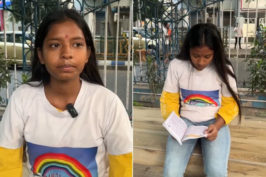 ফুটপাত থেকে মাধ্যমিকে সফল, ‘নজির’ গড়ল কলকাতার প্রিয়া