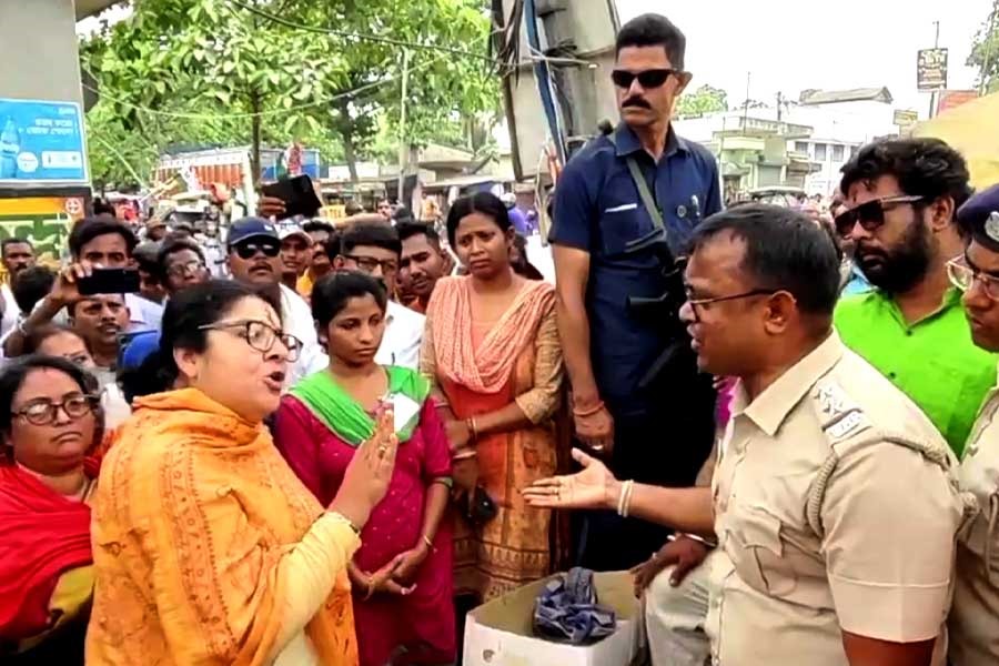 ‘শিশুমৃত্যুর ঘটনায় NIA তদন্ত চাই,’ দাবি হুগলির বিজেপি প্রার্থী লকেটের