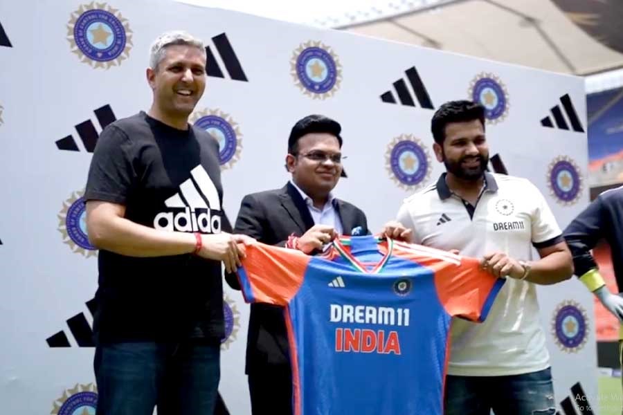 Jay Shah and Rohit Sharma unveil team india’s new jersey for T-20 World Cup