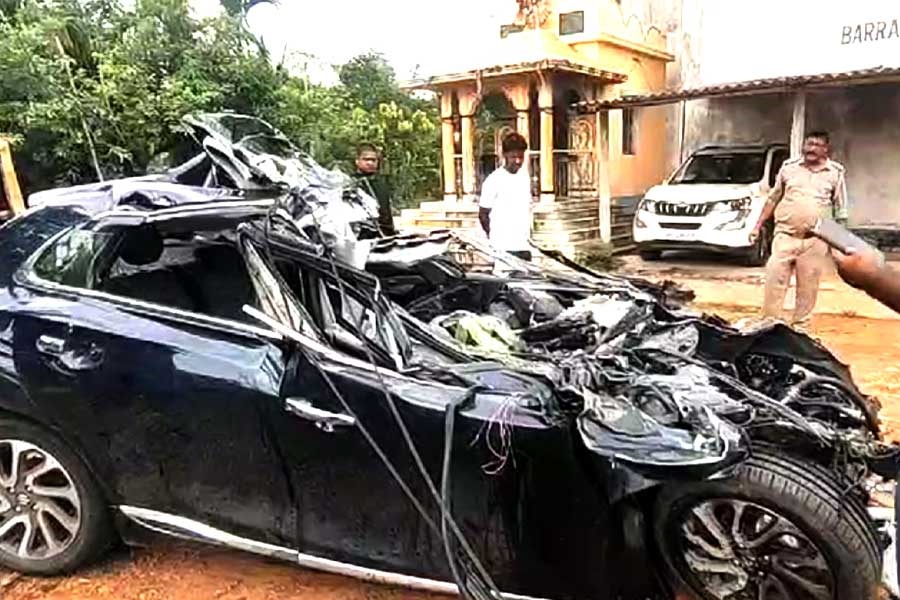দিঘা যাওয়ার পথে মর্মান্তিক দুর্ঘটনা, কাঁথিতে বাস ও চারচাকার সংঘর্ষে মৃত ৪