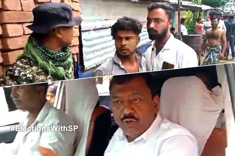 আমডাঙায় ভোটদানে বাধা তৃণমূল কর্মীদের! পার্থ ভৌমিকের অভিযোগে ধুন্ধুমার