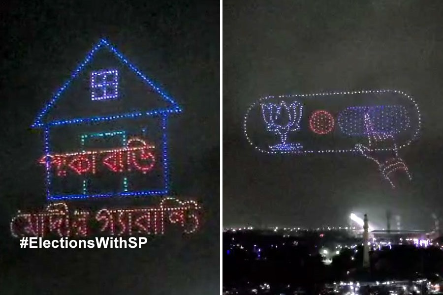 আকাশে ভোটপ্রচার! কলকাতার শহীদ মিনারে ড্রোন শো বিজেপির