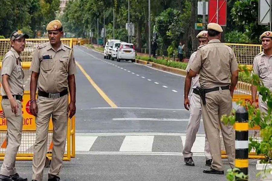 4 Hospitals In Delhi Receive Bomb Threat Emails