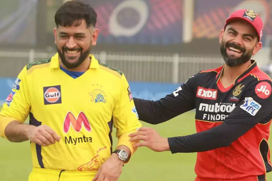 চিন্নাস্বামীতে ধোনি-কোহলি দ্বৈরথ, মাঠে ঢোকার পরিকল্পনা ফাঁস ভক্তের